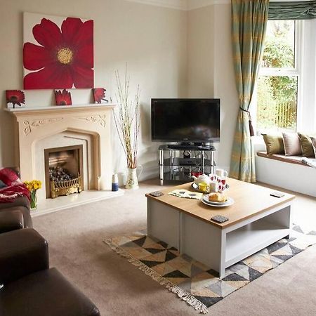 Comfy Big 7 Bedroom Townhouse Harrogate Luaran gambar