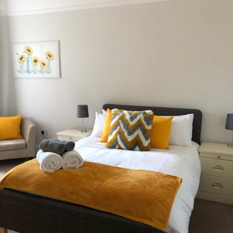 Comfy Big 7 Bedroom Townhouse Harrogate Luaran gambar