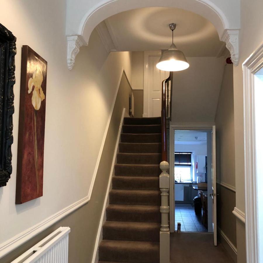 Comfy Big 7 Bedroom Townhouse Harrogate Luaran gambar